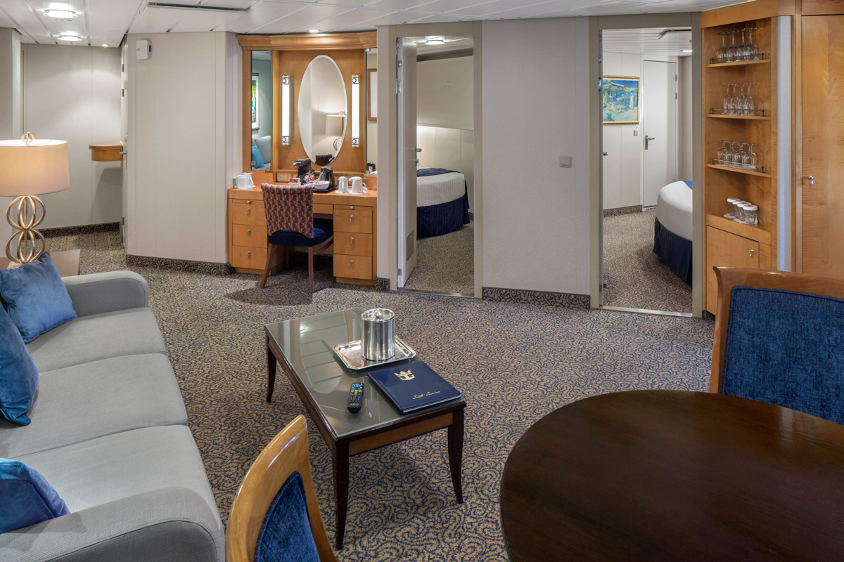 MyCruise Royal-Caribbean-Cruise-Line Radiance-of-the-Seas Kahytter Suite OT1